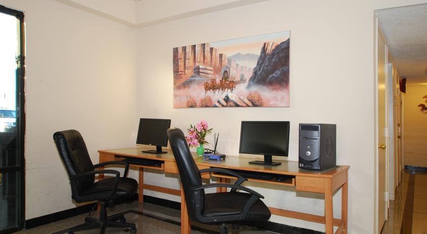 Ramada Tucson East Hotell Eksteriør bilde